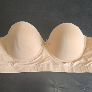 Elegant Strapless Cream Bra